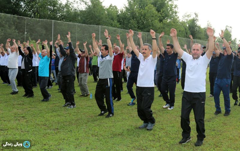پرونده:سحر-خیز-باش-تا-کامرواشوی3.jpg