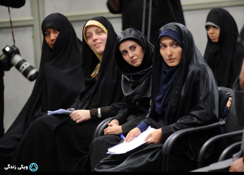 پرونده:نسل-انقلاب2.jpg